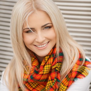 Žena_se_šálou