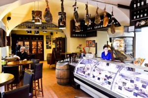 Ell Barrio_Delicatessen