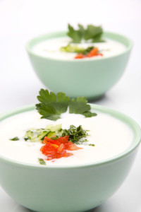 Yogurt soup with vegetables
