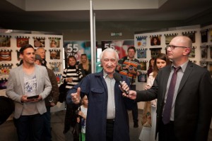 Miloš_Nesvadba_přebírá_ocenění_od_Zlín_Film_Festivalu_foto_Michal_Řáda