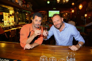 Martin Dejdar a Miloš Konor si odskočili na bar