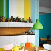 Dulux_pruhovana_kuchyne