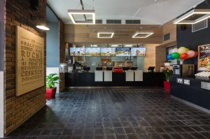 KFC_pohled_na_bar