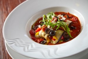 zavitky z lilku v tomatove omacce se syrem feta