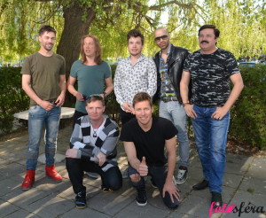 Zleva_shora_Adam_Ďurica,_Peter_Cmorik,_Martin_Harich,_Robo_Opatovský,_Peter_Paul_a_dole_Maertin_France_a_Thomas_Puskailer