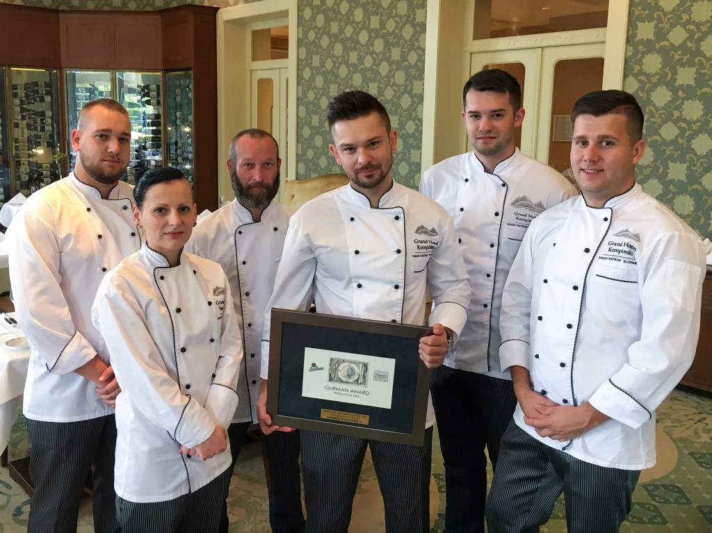 Tým_Grand_Restaurant_pod_vedením_šéfkuchaře_Miroslava_Zamišky