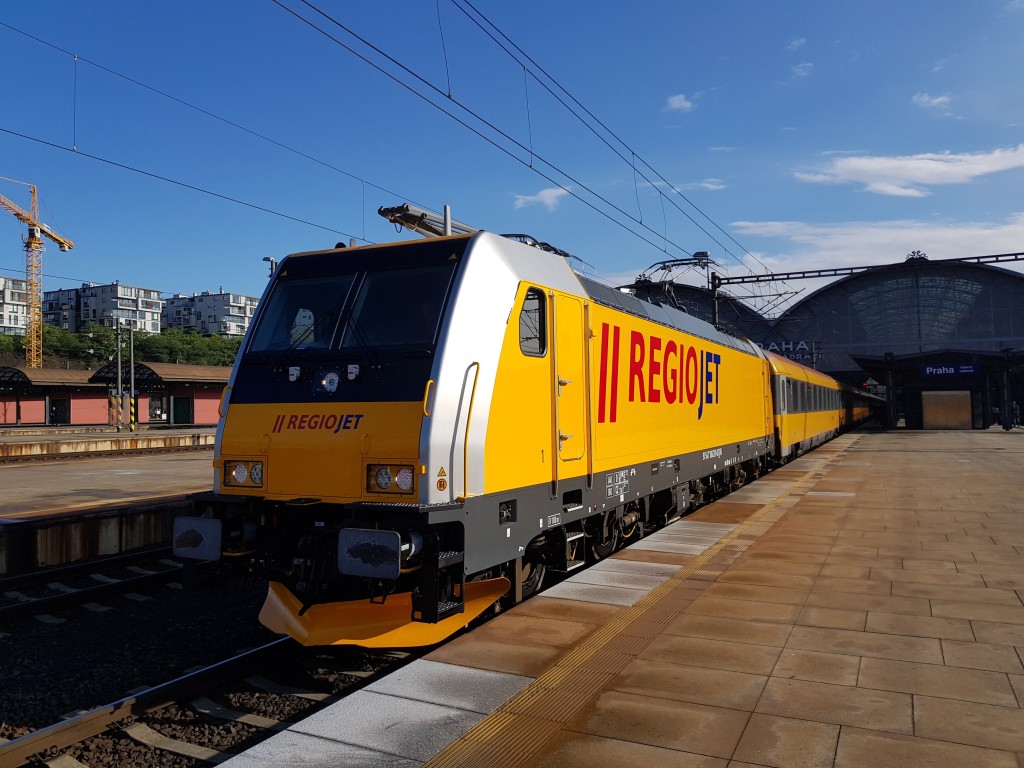 Traxx_Praha_hl._n.