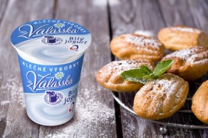 Madeleine cookies with cinnamon