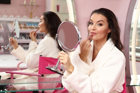 Iva Kubelková nedá na kosmetiku značky Dermacol dopustit_foto Dermacol