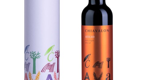 Chiavalon Atilio v dárkové bílé tubě, 250 ml, 434 Kč, www.olivum.cz
