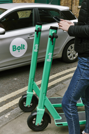 Bolt scooter