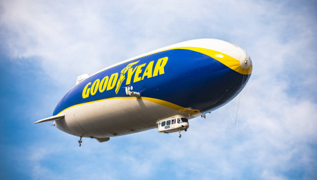 Vzducholoď Goodyear na obloze