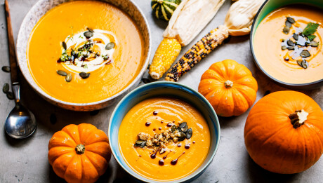 Vegetarian,Autumn,Pumpkin,Cream,Soup,With,Seeds