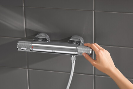 GROHE GROHTHERM 800 Cosmopolitan Thermostatic Shower Set_Chrome_Mood 1