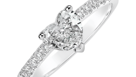 prsten_ALOdiamonds_s diamantem_ve_tvaru_srdce_cena 1 689 959Kc