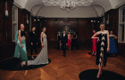 Boris Král představuje svou první autorskou kolekci Salon de nuit. Přináší závan nostalgie po ztracené noblese, půvabu a eleganci