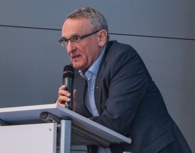 MUDr. René Vlasák