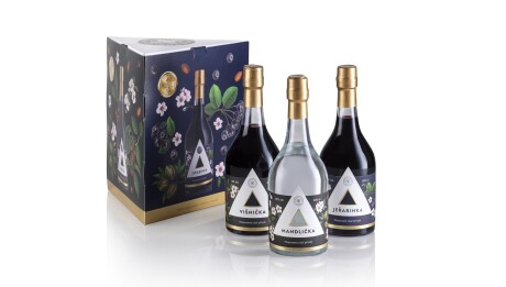 Jan_Kleiner_-_Almond_Spirit_-_Ratafia