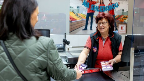 Kaufland_jmenovky na dárky_Světluška