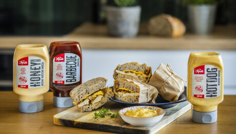 Krůtí_sendvič_Honey_Mustard_omáčka