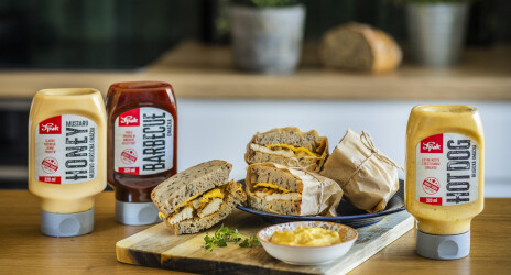 Krůtí_sendvič_Honey_Mustard_omáčka