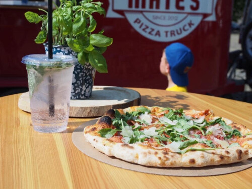 Mate’s PIZZA TRUCK