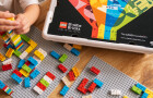 Kostky LEGO® s Braillovým písmem přichází do Česka, symbolicky k 200. výročí jeho vzniku