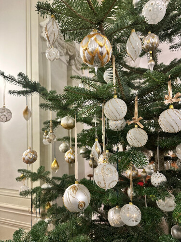 Dar sklarny Koulier zamku Lany