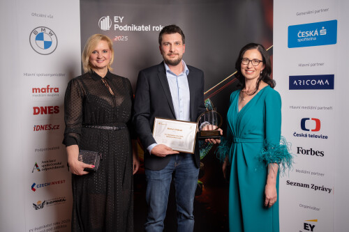 Petra Pecková_Stanislav Bohata_Martina Kneiflová