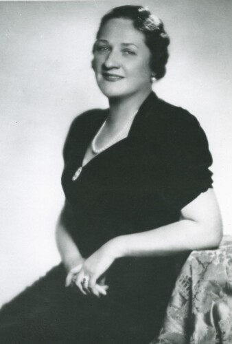 marie-batova _ soka-zlin-sbirka-fotografii-zlin-obalka