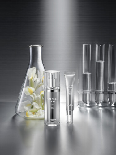 Product Photography with Iris and Beakers