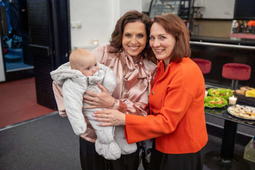 Právě_přišla_Jana_Šrejma_Kačírek_se_synem