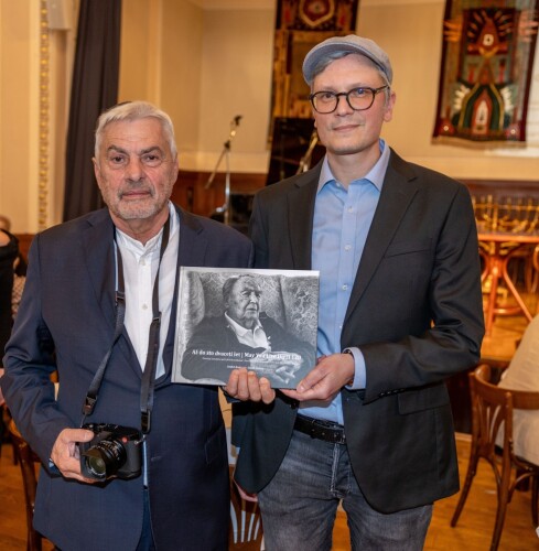 Autoři_s_knihou