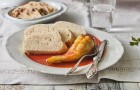 Recept na nejlepší léto: Plněné paprikové lusky s chalupnickým vločkovým knedlíkem